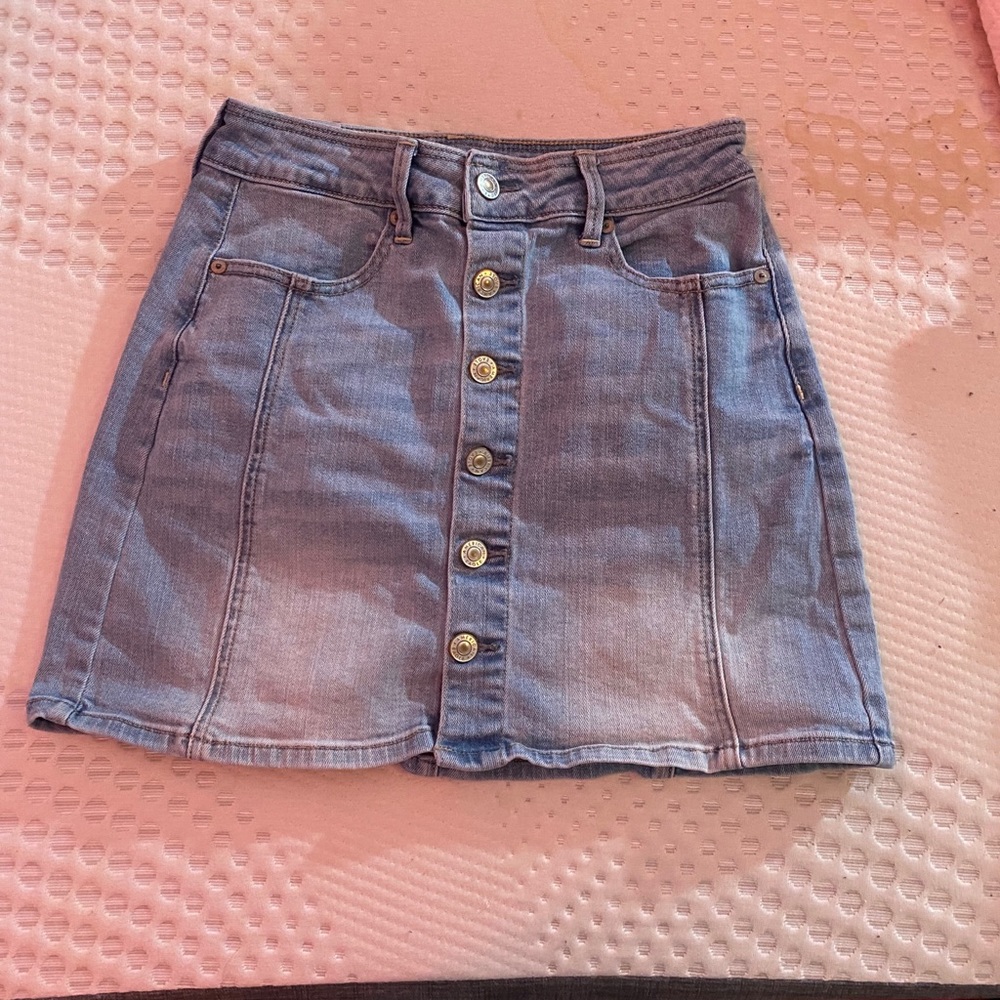 Size 4 AEO Light Washed Button Up Jean Skirt